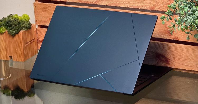 ASUS Zenbook 14 OLED (UX3405) anmeldelse: ...